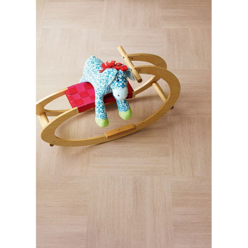 Плитка светлая линованная