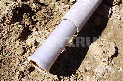 Пластиковая труба в изоляции