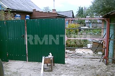 Как сделать забор из профнастила