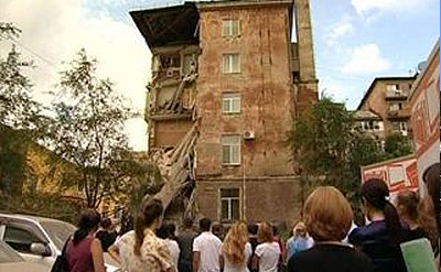 Рухнувший во Владивостоке дом восстановят