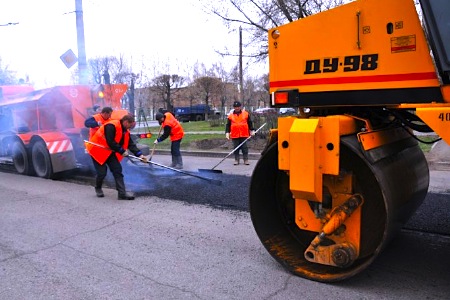 Ремонт волгоградских дорог обойдется в 1,8 млрд рублей