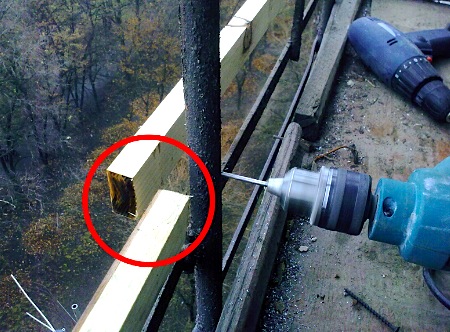 Обшивка балкона профнастилом