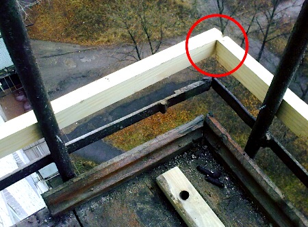 Обшивка балкона профнастилом