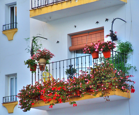 Пятнадцать идей по обустройству балкона и лоджии